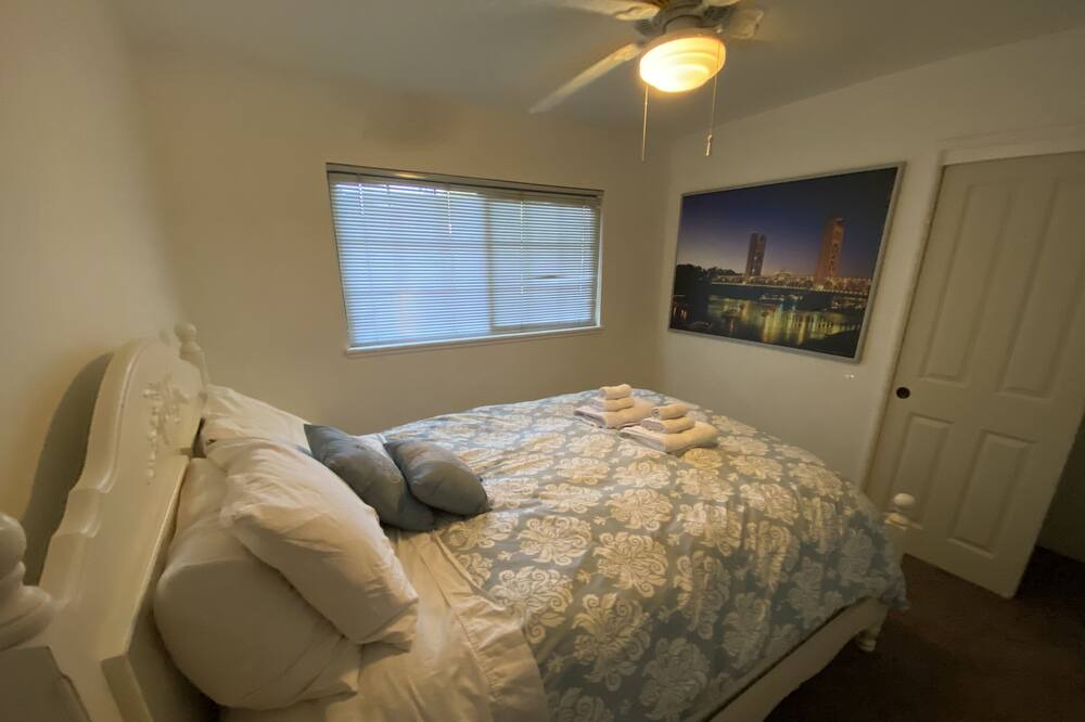 Photo of Bedroom in Citrus Heights
