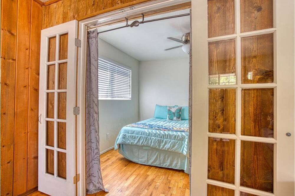 Photo of Bedroom in Kernville