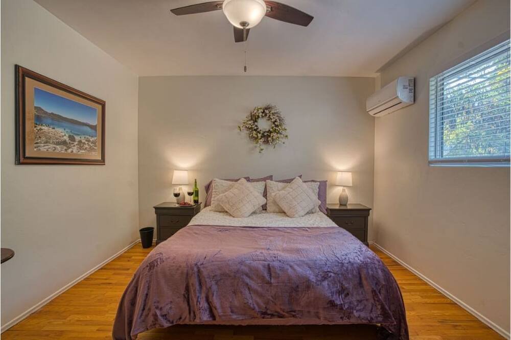 Photo of Bedroom in Kernville