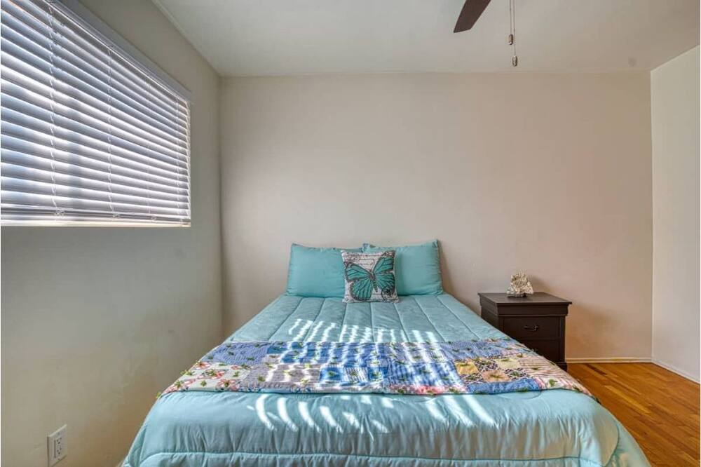 Photo of Bedroom in Kernville