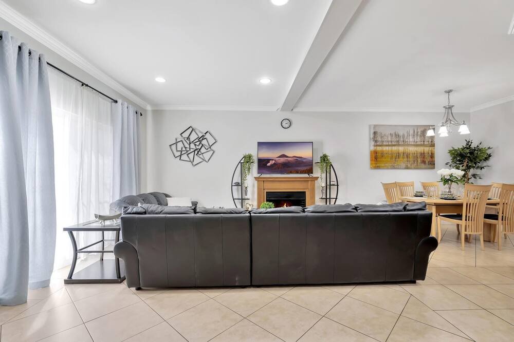 Photo of Bedroom in Pico Rivera
