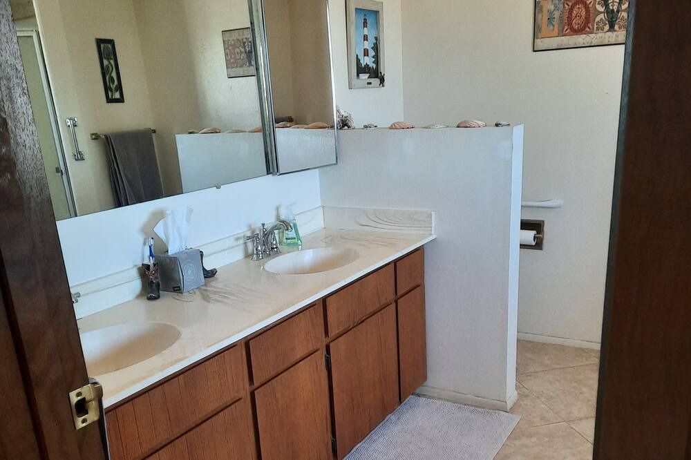 Photo of Bathroom in Wickenburg