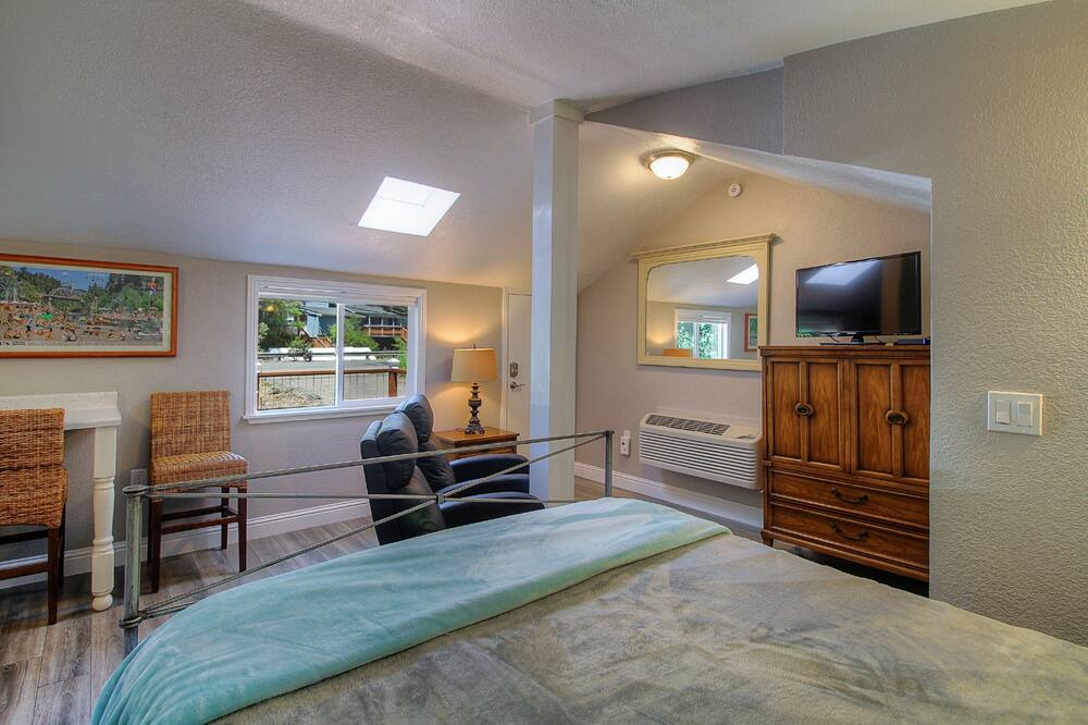 Photo of Bedroom in Forestville