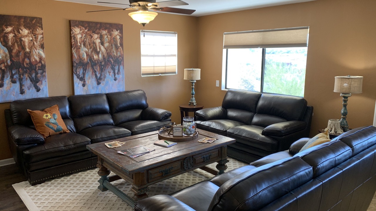 Photo of Livingroom in Wickenburg