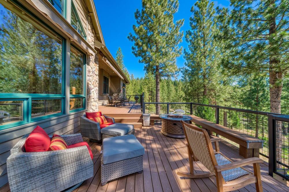 Photo of Outdoor in Gold Mountain