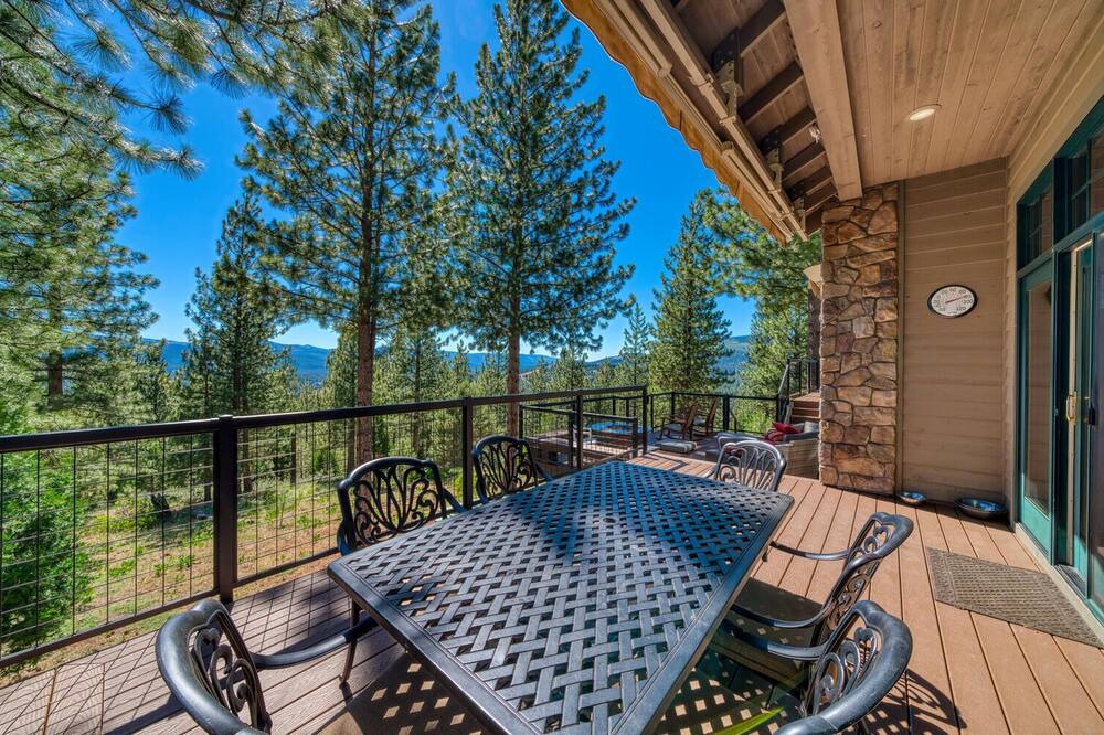 Photo of Outdoor in Gold Mountain