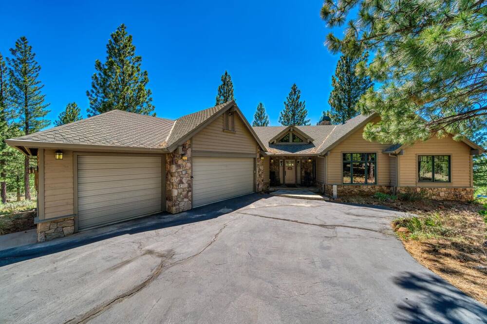 Photo of Outdoor in Gold Mountain