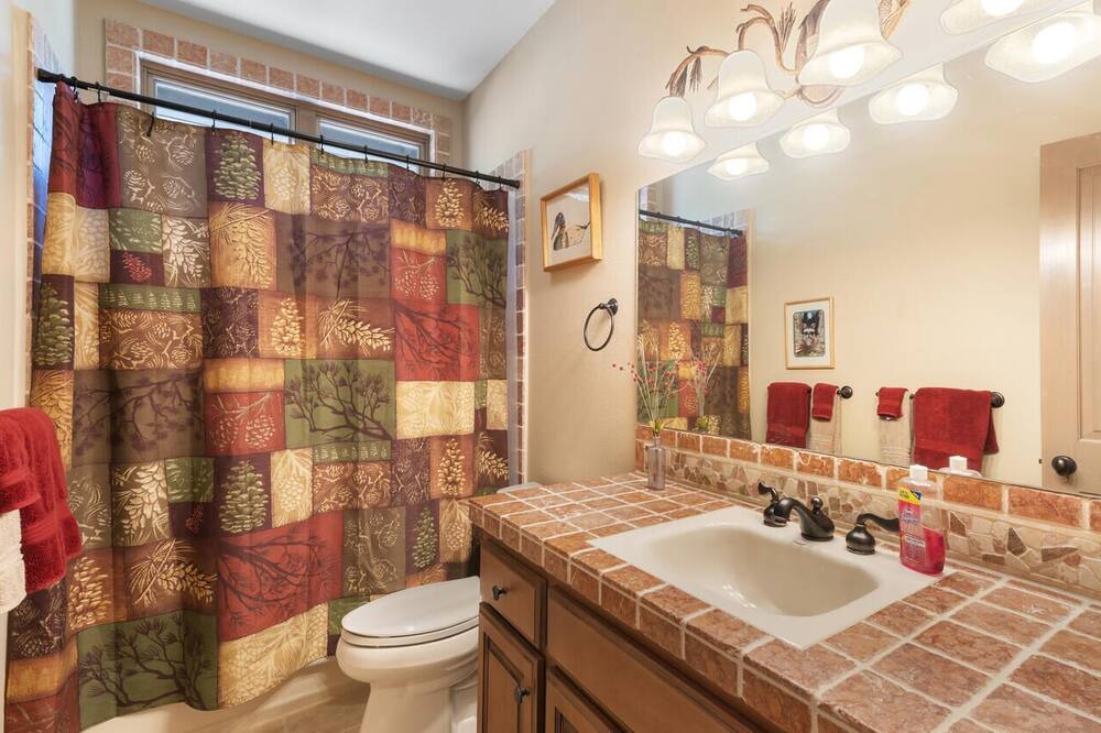 Photo of Bathroom in Gold Mountain