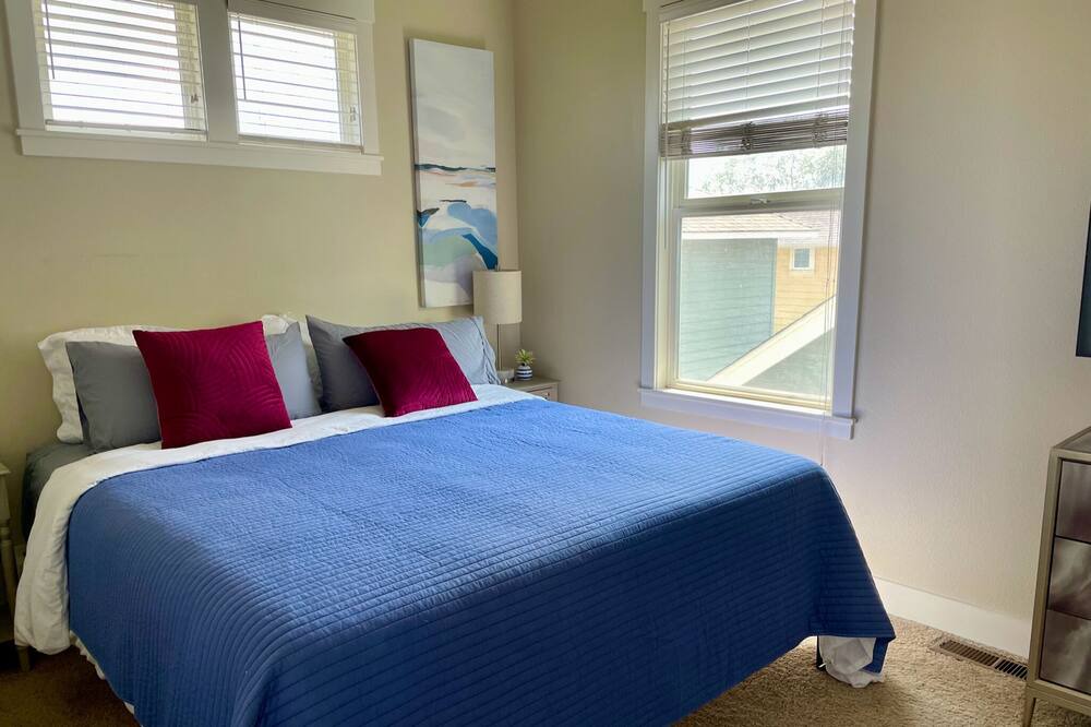 Photo of Bedroom in Chico