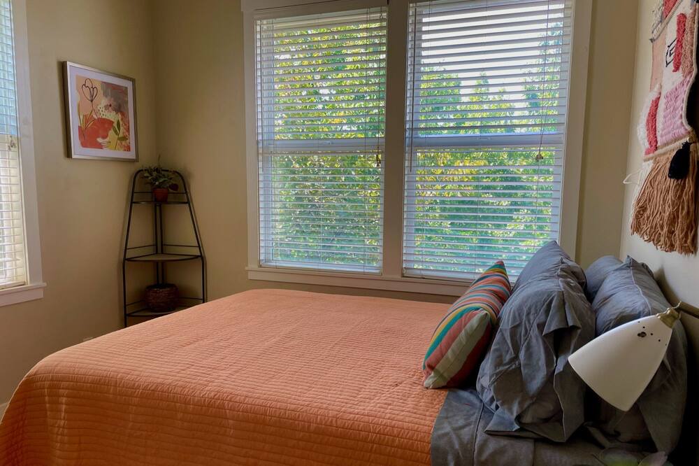Photo of Bedroom in Chico