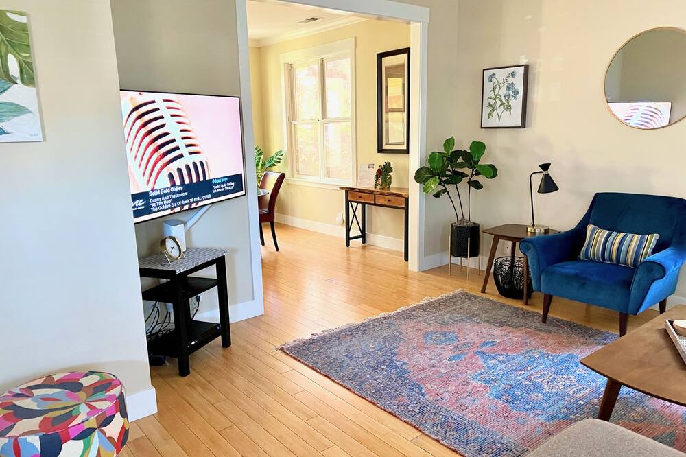 Photo of Livingroom in Chico