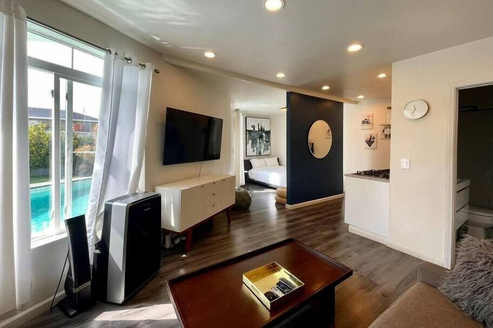 Photo of Livingroom in Ladera Heights