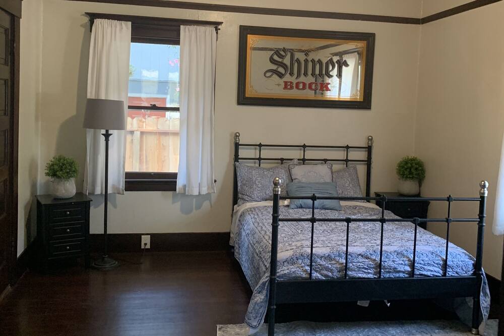 Photo of Bedroom in Old North Davis