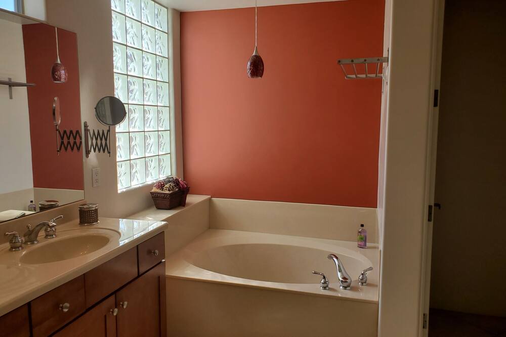 Photo of Bathroom in South Mountain
