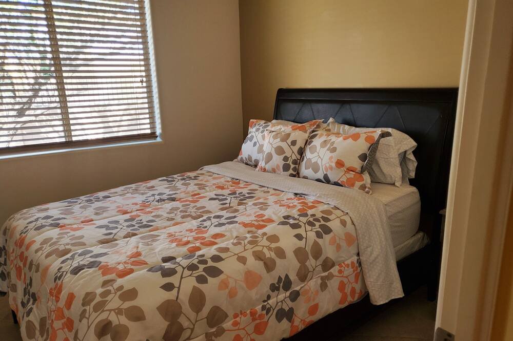 Photo of Bedroom in South Mountain