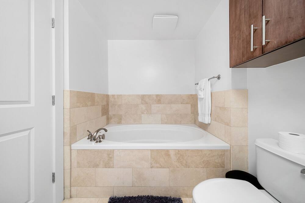 Photo of Bedroom in Commerce