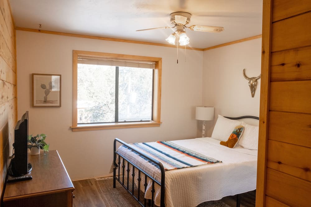 Photo of Bedroom in Ponderosa Park