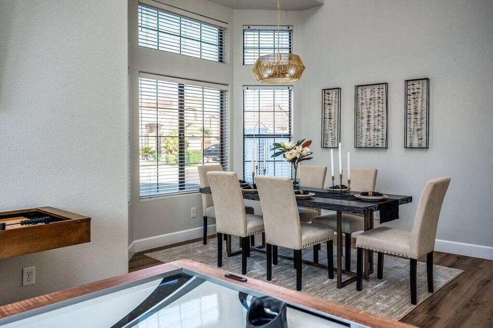 Photo of Livingroom in Val Vista Lakes