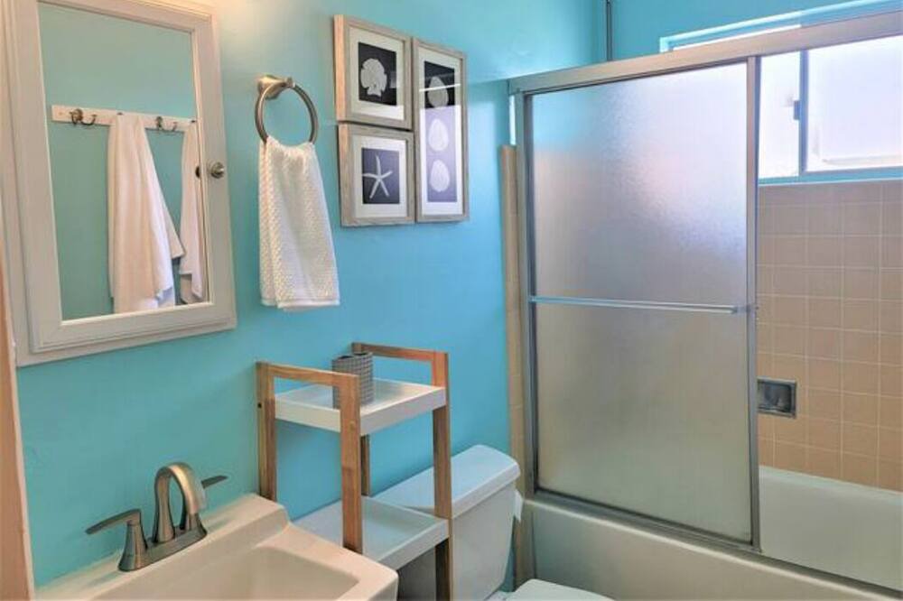 Photo of Bathroom in Old Mountain View