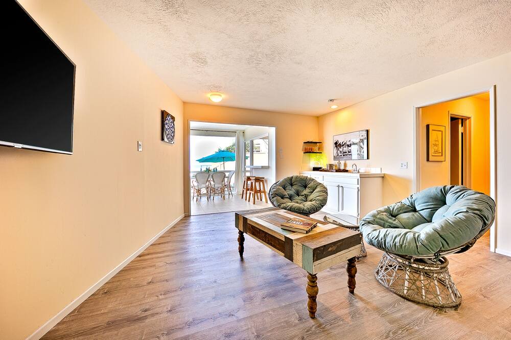 Photo of Others in Carlsbad Village