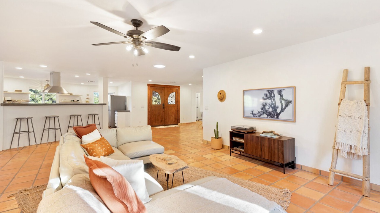 Photo of Livingroom in Yucca Valley