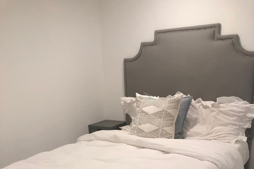 Photo of Bedroom in Encino