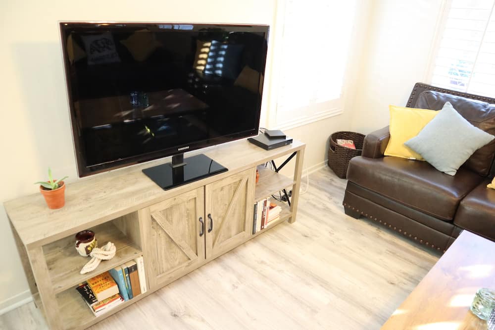 Photo of Livingroom in Lake Elsinore