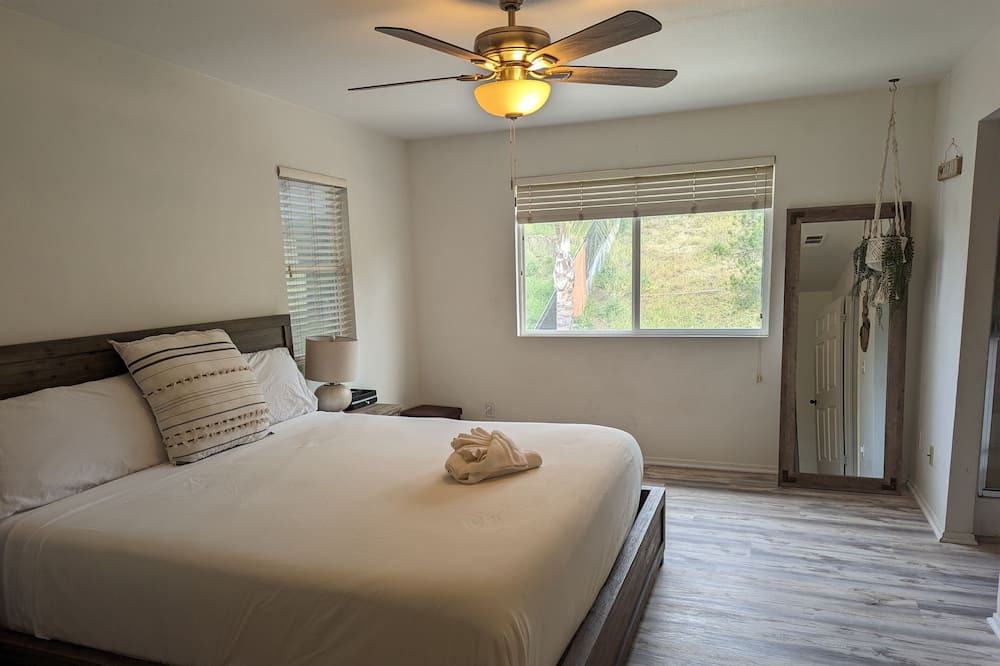 Photo of Bedroom in Lake Elsinore