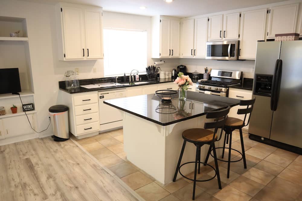 Photo of Kitchen in Lake Elsinore