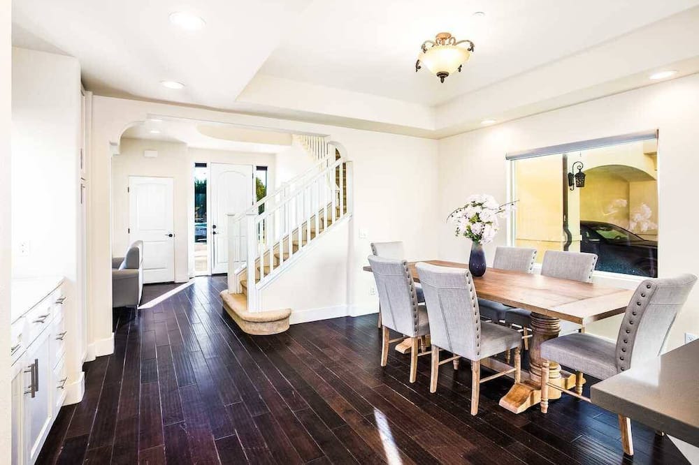 Photo of Livingroom in Glendora
