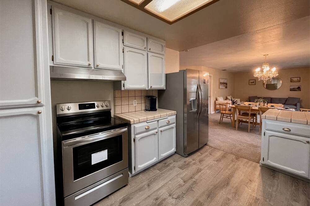 Photo of Kitchen in Yosemite Lakes