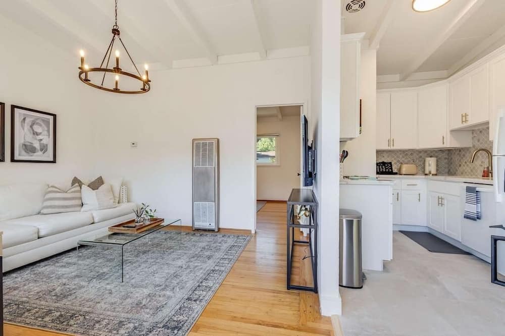 Photo of Bedroom in Shoreline West