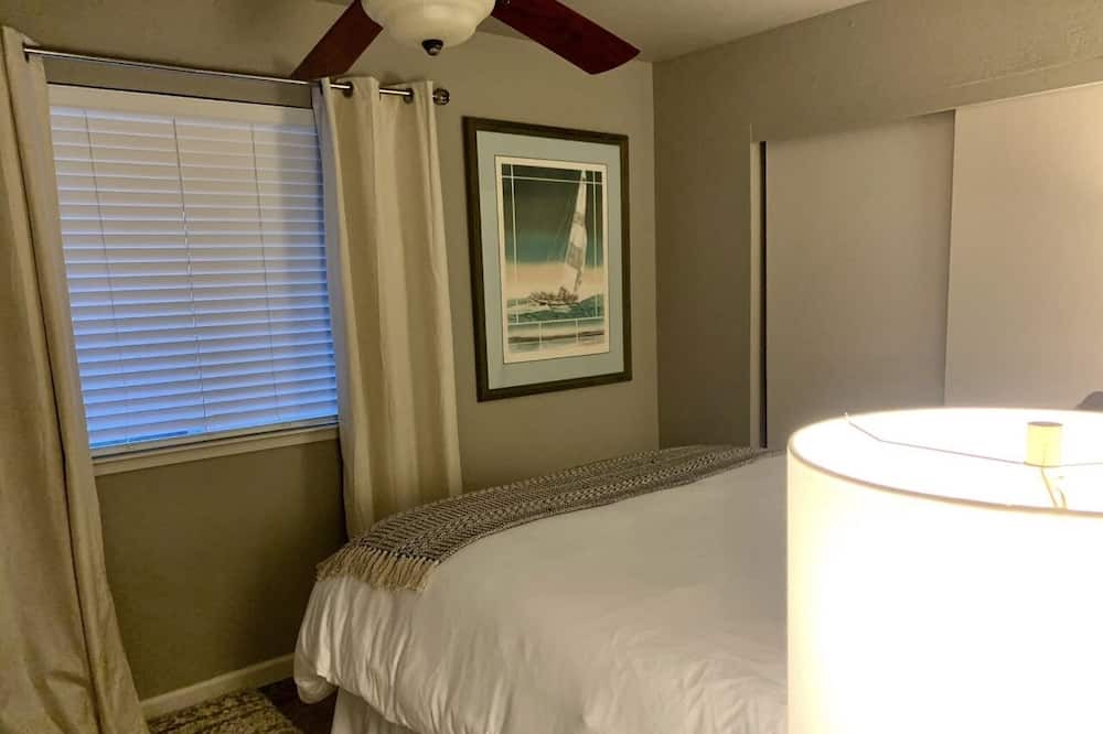 Photo of Bedroom in Santa Rosa