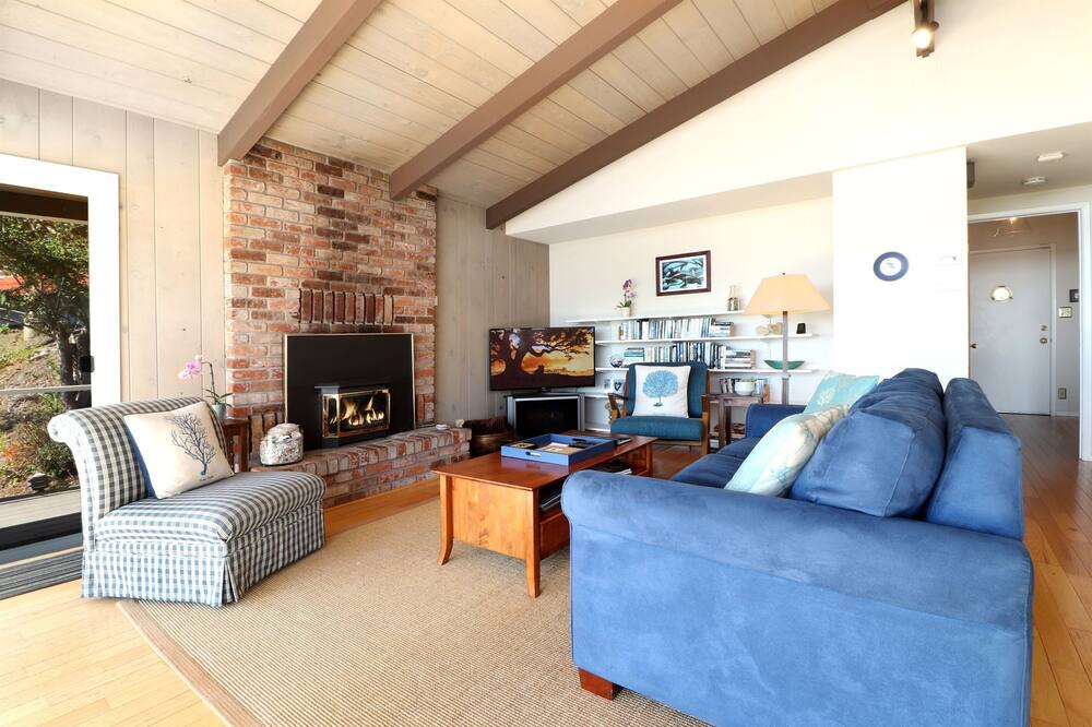 Photo of Bedroom in Jenner