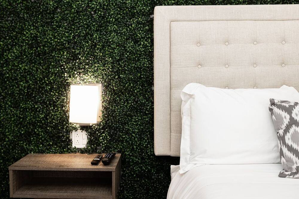 Photo of Bedroom in Midway District