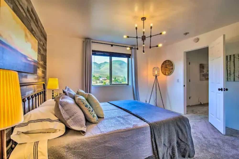 Photo of Bedroom in Kelseyville