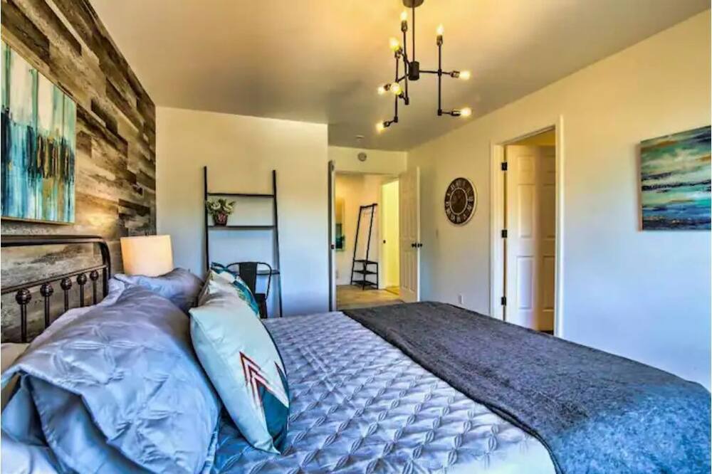 Photo of Bedroom in Kelseyville