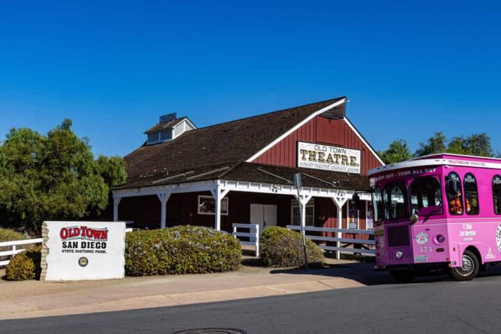 Photo of Outdoor in Midway District