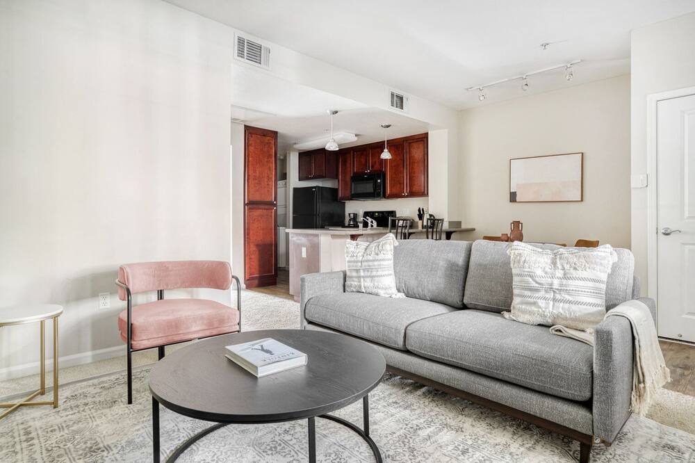 Photo of Livingroom in Morse Park