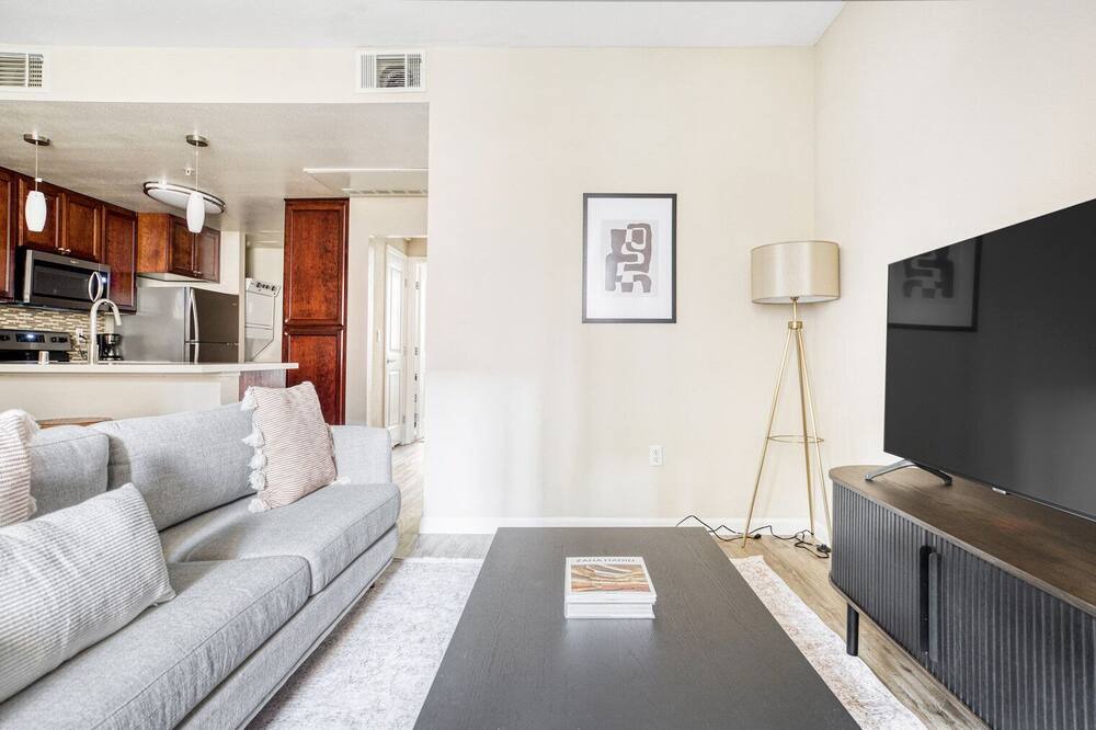 Photo of Livingroom in Morse Park
