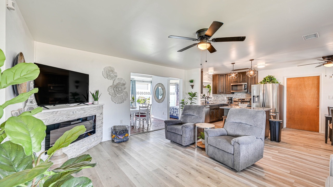 Photo of Livingroom in Lincoln Acres