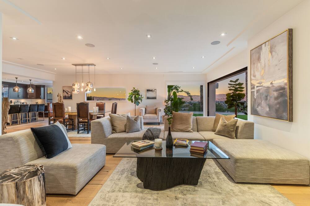Photo of Livingroom in Studio City