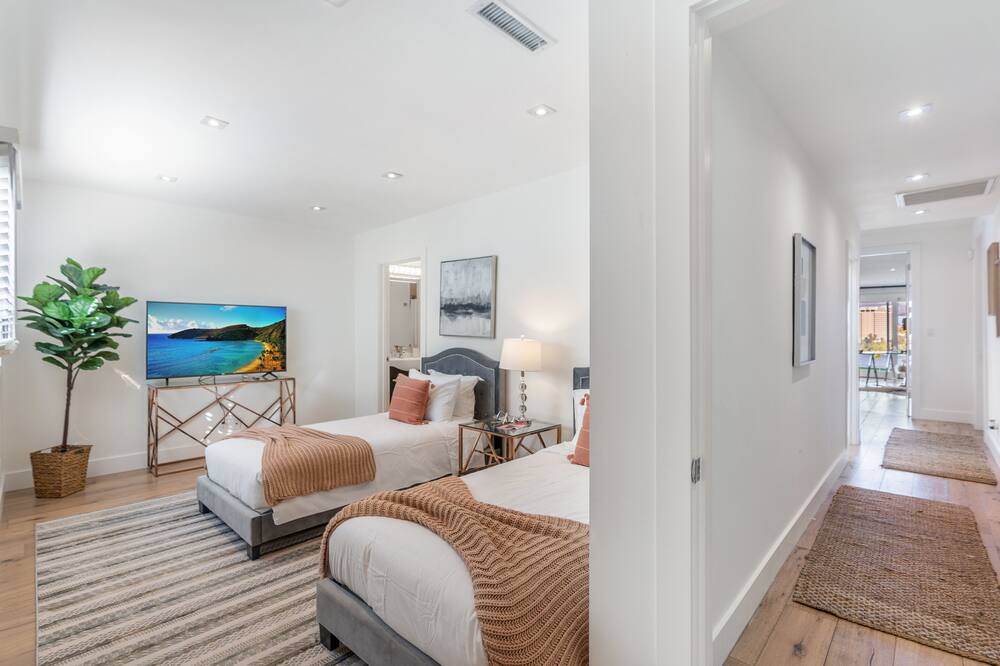 Photo of Bedroom in Studio City