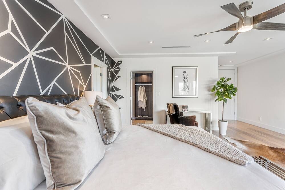 Photo of Bedroom in Studio City