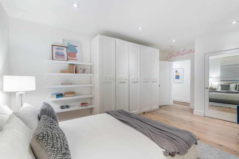 Photo of Bedroom in Studio City