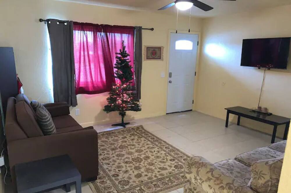 Photo of Livingroom in Sanger