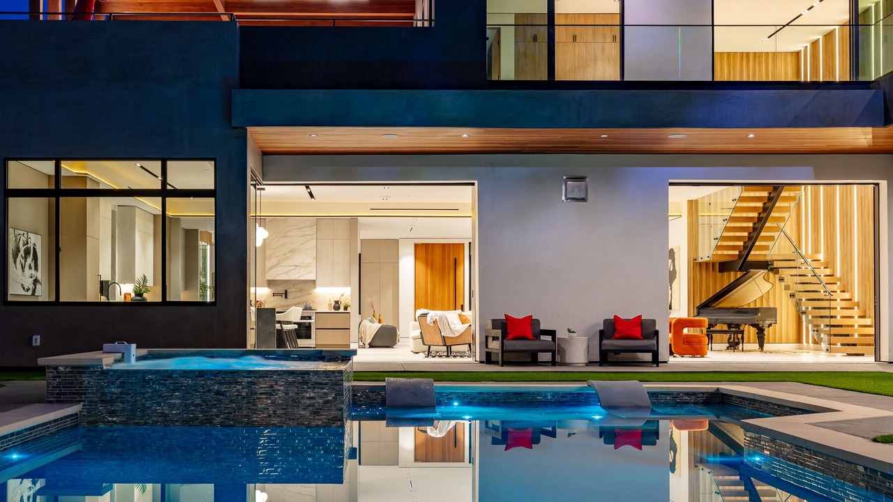 Photo of Outdoor in Tarzana