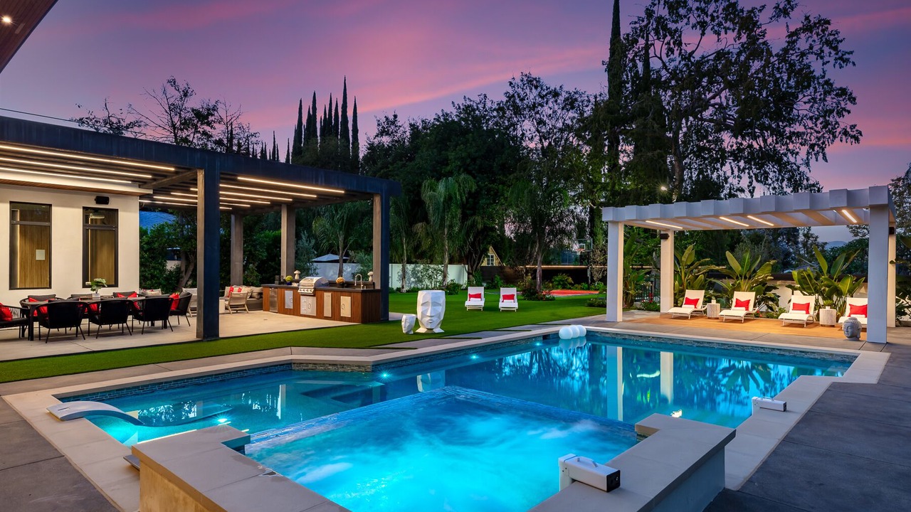 Photo of Outdoor in Tarzana