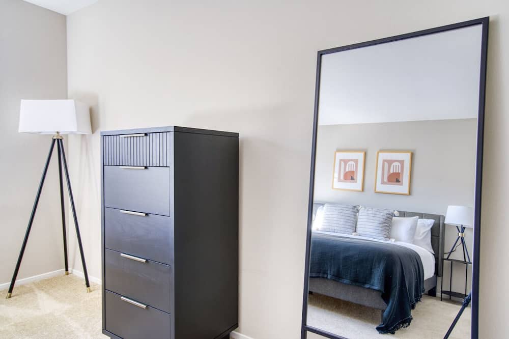 Photo of Bedroom in Shoreline West