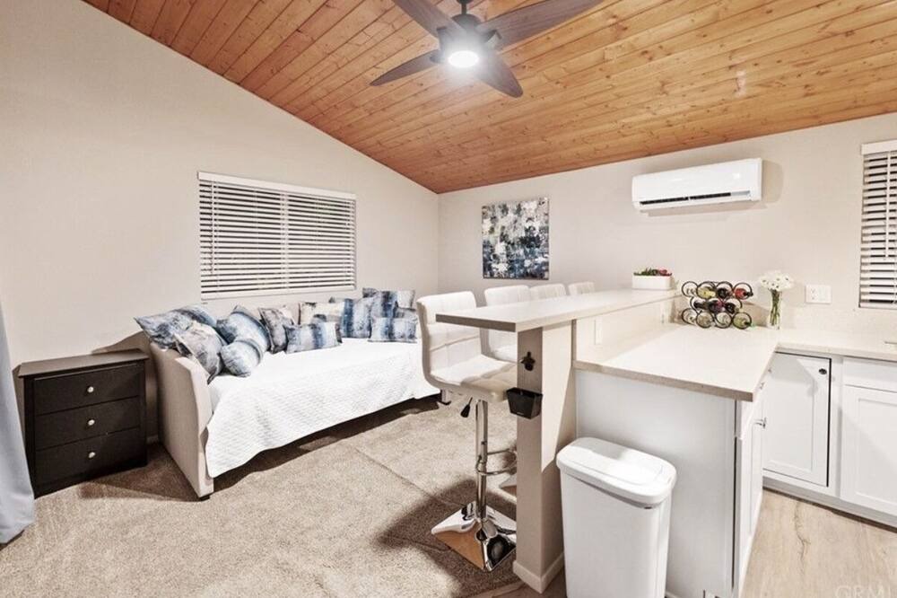 Photo of Bedroom in Lake Elsinore